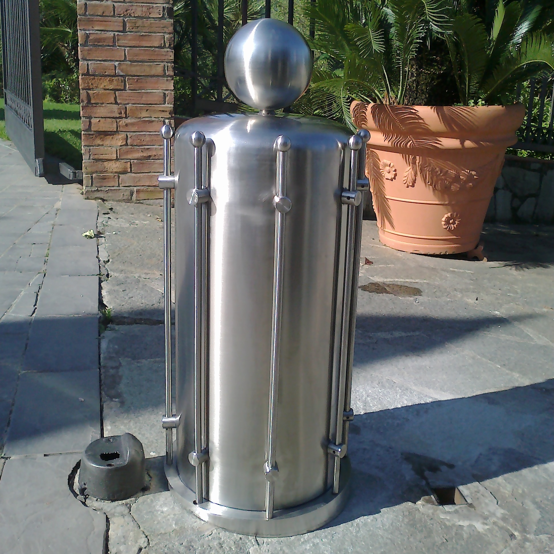 Dissuasore veicolare ornamentale