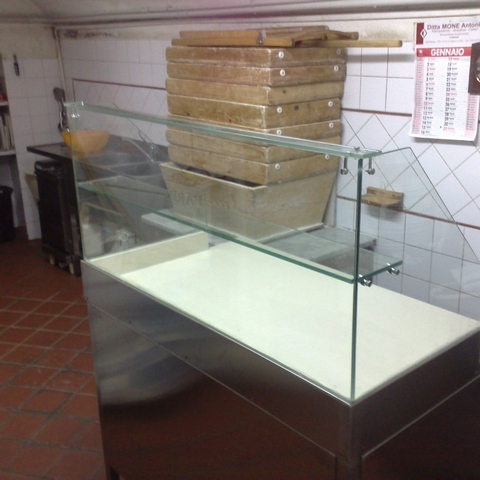 Banco attrezzato per pizzeria in acciaio con vetrina