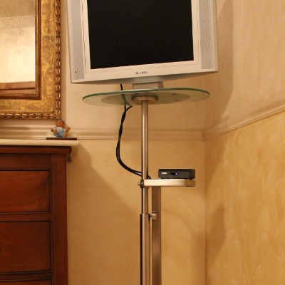 Mobile porta tv in acciaio e vetro